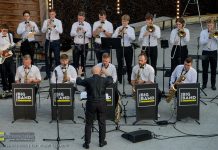 Koncert Big Band Bochnia. „Letni powiew jazzu” w tężni solankowej – ZDJĘCIA
