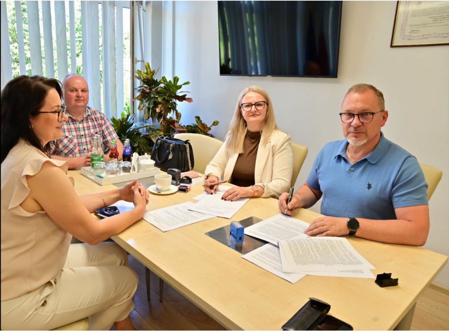 Ponad 2 mln zł na remonty dróg w gminie Brzesko. Umowa obejmuje 18 lokalizacji