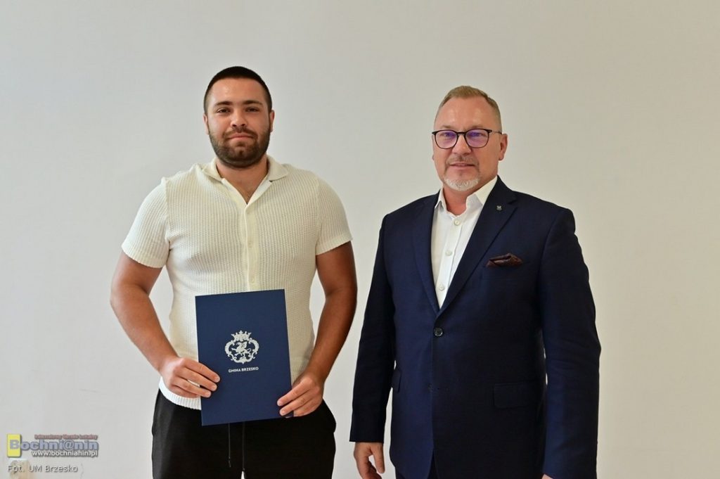 Młodzi mistrzowie z Brzeska nagrodzeni. Burmistrz przyznał stypendia czterem kręglarzom