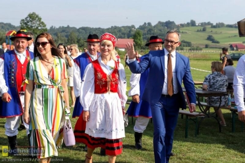 69009087 2382360601983145 2397792374915858432 n