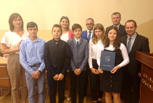 72647297 2431864227032782 270677029496553472 o