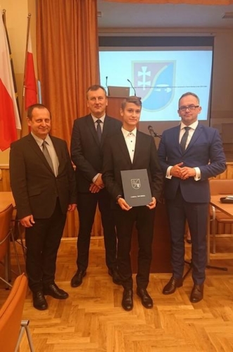 72755833 2431864800366058 7189877937582112768 n