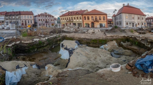 75492431 2402645729948681 157030614296428544 n