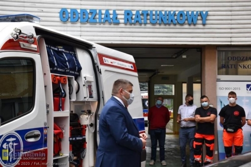 04-08-20 karetka-szpital-04